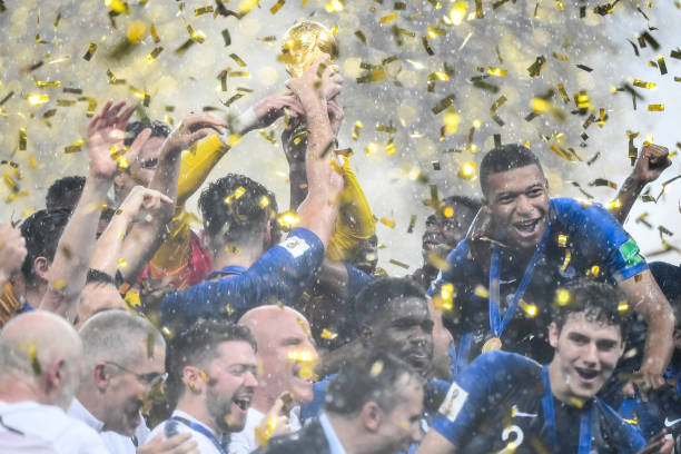 德携手参加 德携手参加